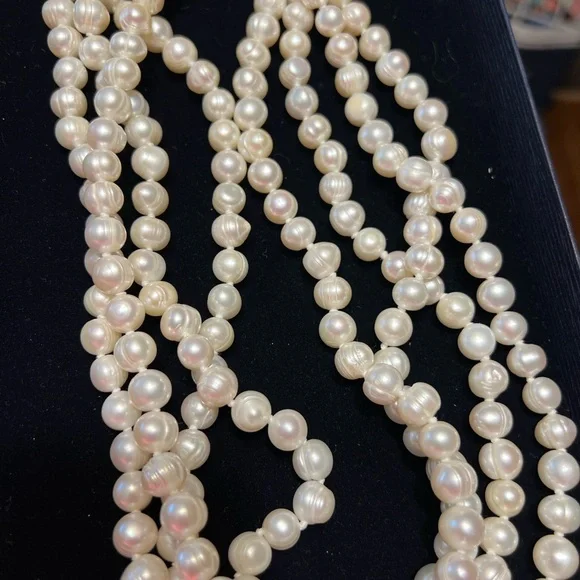 Stauer Pearl Necklace 40” - Picture 4 of 6